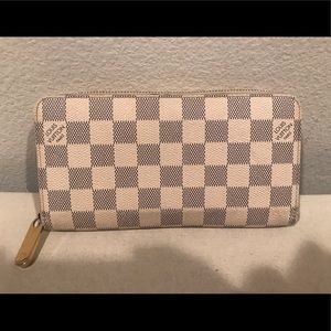 Authentic Louis Vuitton Zippy Wallet Damier Azur